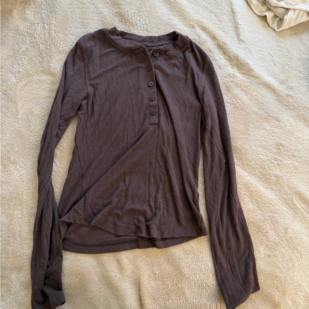 Lululemon Women's Long Sleeve Henley Top